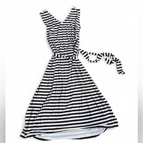 St. John's Bay Dresses & Skirts - St. John's Bay— black and white striped dress